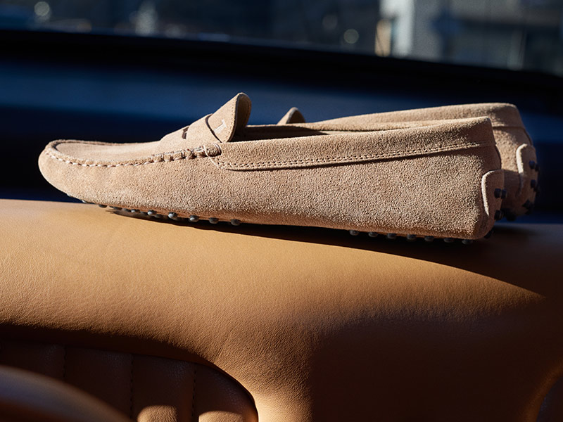 حذاء Gommino الأيقوني كما لم تشاهده من قبل... شاهد حملة MY RIDE من Tod’s بمشاركة شخصيات ملهمة